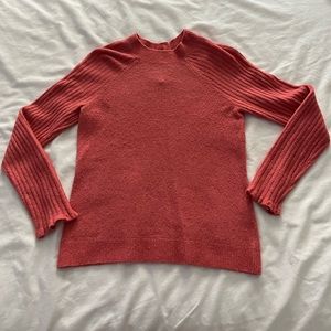 Abercrombie& Fitch sweater (small)